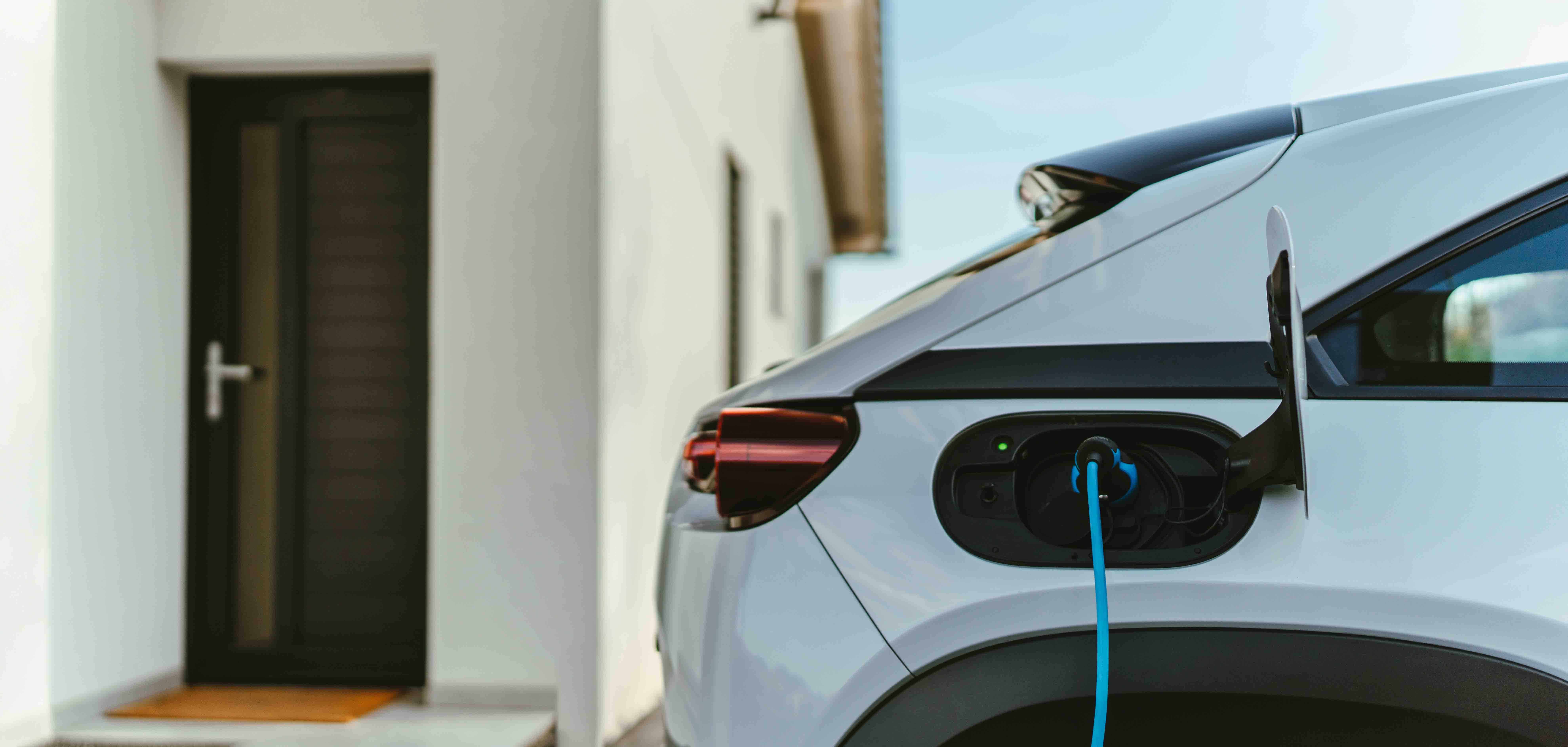 Charging your EV at home with a price cap